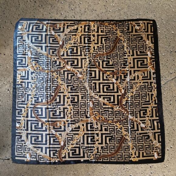 Scarf Silk Black and Gold Satin Print 35 x 35 inches - Picture 4 of 13